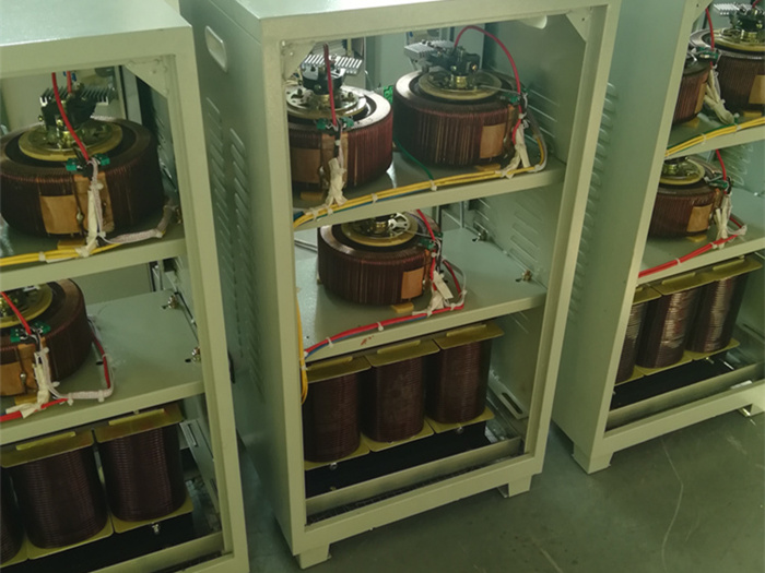 珠海市380V轉(zhuǎn)200V穩(wěn)壓器10KW