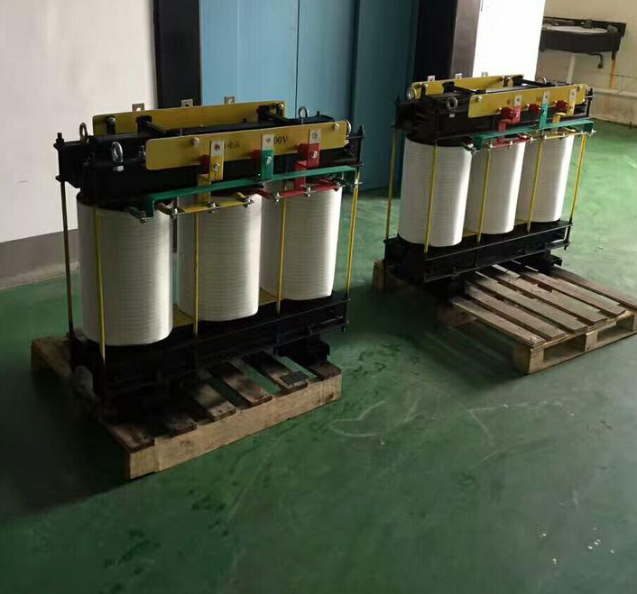 SG-500KVA進(jìn)口設(shè)備專用380V/220V三相干式隔離變壓器
