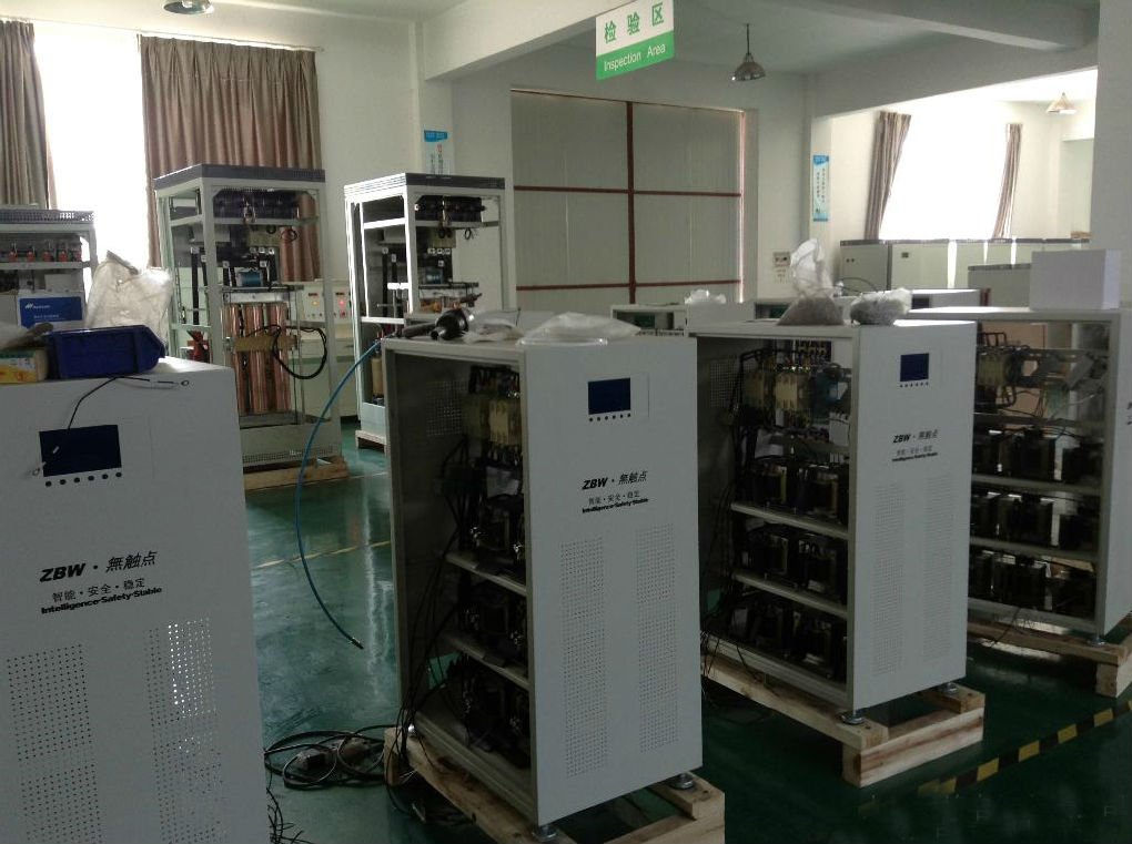 三相無觸點(diǎn)晶閘管交流穩(wěn)壓器zbw-500kw智能穩(wěn)壓器