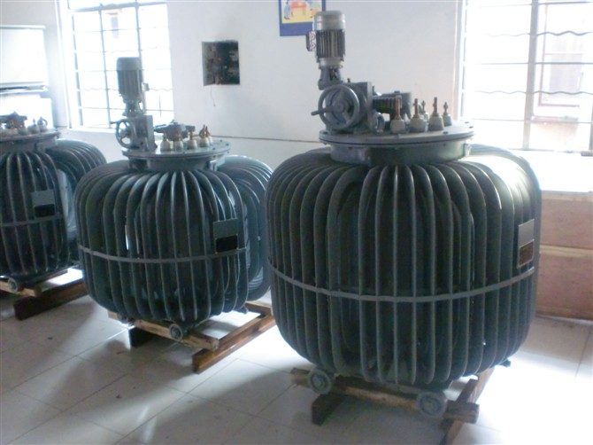 三相油浸式電力調(diào)壓器TSJA-250KVA 380V/0-650V輸出額定負(fù)載電流222A