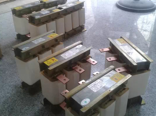 出線電抗器0CL-700A