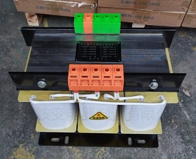 三相隔離變壓器SG-6KVA380V±15%/380V